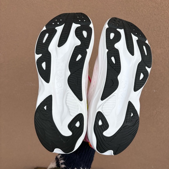 Hoka Skyflow Women’s Running Shoe in Neon Rose/Neon Hoka Citrus - Picture 10 of 11